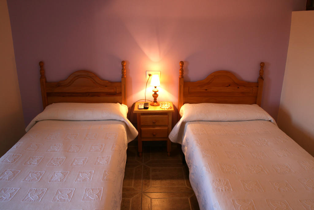 Alojamientos Plaza Mayor Trujillo Room photo
